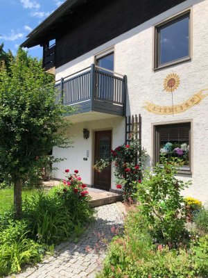 Schöne 4,5 -Zimmer-Wohnung mit 2 Balkonen und Garten und Einbauküche in Top-Lage Vilshofen