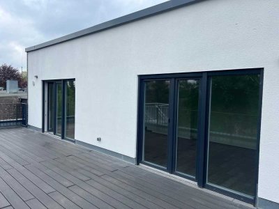 Traumhafte 3 Zimmer Penthousewohnung mit Einbauküche und Tiefgaragenstellplatz