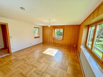 Helle 3,5-Zimmer-Wohnung mit Garten- & Bergblick, Terrasse und Stellplatz