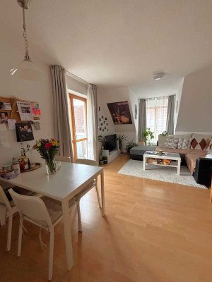 **Wohnglück in der Glückstraße**provisionsfreie Maisonette-Wohnung mit Balkon**