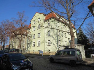 Helle 2-Zimmer Dachgeschosswohnung in Dresden Cotta