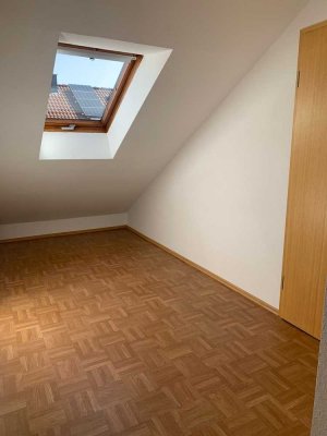 Attraktive 3-Zimmer-Dachgeschosswohnung mit Balkon in Mutlangen