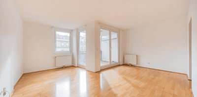 4-Zimmer-Zimmerwohnung in bester Lage - ideal für WGs, Student_innen und Familien