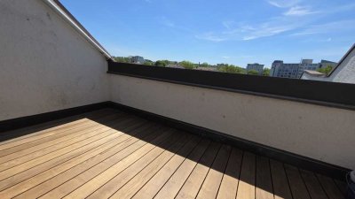 Über den Dächern von Landshut: Kernsanierte Dachgeschoss-Whg. mit 4 Zimmer u. 2 großen Dachterrassen