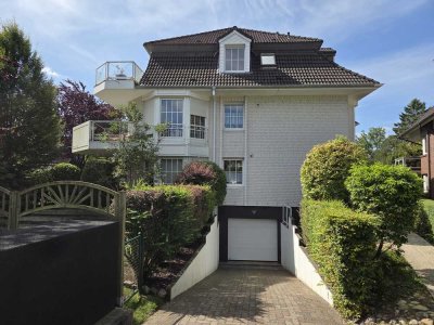 Schick im Blick - Hübsche Wohnung in Rahlstedt-Meiendorf,  großer Balkon, TG-Platz