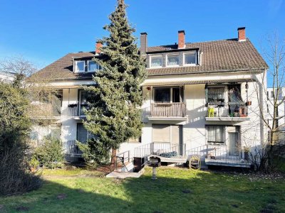 Solides 8-Familienhaus mit 4 Garagen + Baugrundstück
