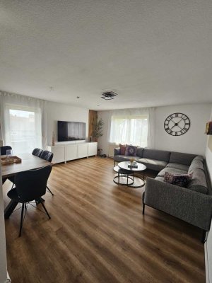 Sehr gepflegte 3-Zimmer-Wohnung in Weinsberg-Grantschen incl. TG-Platz und EBK.