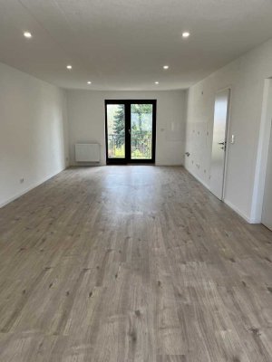 Erstbezug nach Sanierung: 3-Zi.-Wohnung mit Balkon in Sulzbach-Saar