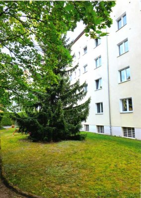 OHNE KÄUFERPROVISION:Westend: Sonnige 2 bis 3-Zimmer-ETW in ruhiger Lage