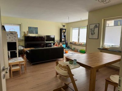 Moderne Erdgeschosswohnung, 4 Z. mit EBK, Garage, Weser-Nähe