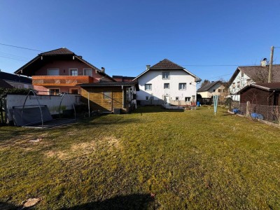 Großes Haus zum kleinen Preis! Familienfreundliches Wohnhaus mit zwei Wohneinheiten und Garage in zentraler Lage in Timelkam