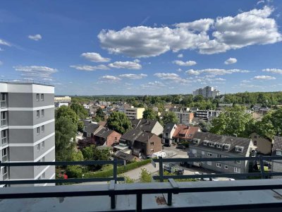 Exklusive, sanierte 4-Zimmer-Wohnung mit Loggia über den Dächern Frechens