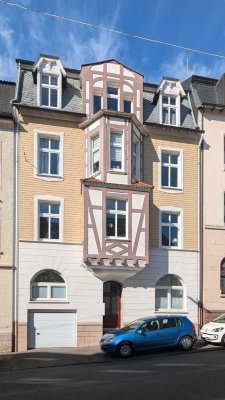 !RESERVIERT! Ansprechende 2-Zimmer-EG-Wohnung im Altbau mit Terrasse und EBK