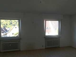 Sehr gepflegte, schöne und helle, 1 Zimmer-Wohnung in ruhiger Lage in Weinstadt-Schnait