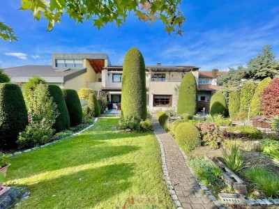 Charmantes Zweifamilienhaus mit Wohlfühlfaktor und Gartenidylle...