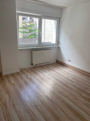 Studenten-WG  in super Lage -Eppelheim Zimmer  ab sofort
