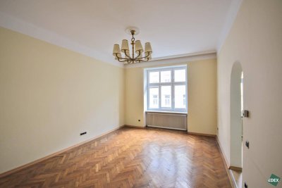 96 m² Altbauwohnung im 1. Stock mit Lift – zum Sanieren