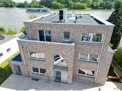 Neubau Luxus 2,5-Zimmer Wohnung, erste Rheinlage von Widdig