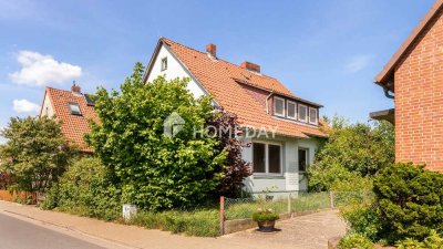Schönes Grundstück mit Altbestand und vielfältigen Möglichkeiten in guter Lage