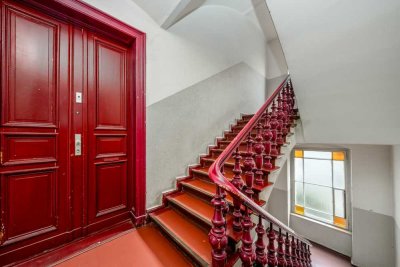 Bezugsfrei, charmant & zentral – 4-Zimmer-Altbauwohnung in Neukölln