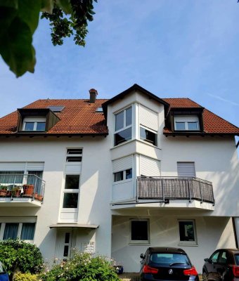 Gepflegte 3-Zimmer-Maisonette-Wohnung mit Balkon und EBK
