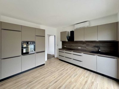 Frisch kernsanierte Erdgeschosswohnung mit Garten, Terrasse und moderner Ausstattung