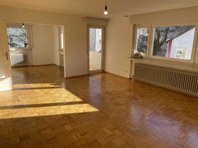 Frei ab 1.8.: Sonnig und zentral, 3,5-Zi Wohnung, 2 Balkone inkl. Garage, provisionsfrei