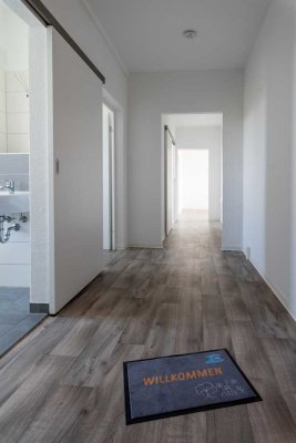 Sanierte 2-Raum-Wohnung mit Dusche und Balkon zu vermieten!