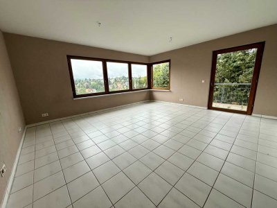 � Helle 2-Zimmer-Wohnung mit Weitblick  Balkon und EBK in Pforzheim