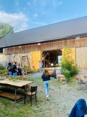 Historisches Anwesen mit 8.360 m² Grund in Alleinlage – entkernt & bereit für Ihre Vision