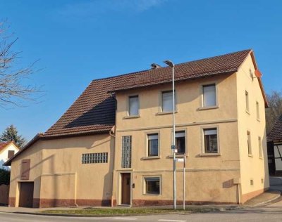 Freistehend mit Scheunen, Garage, Garten + Bonusgarten !