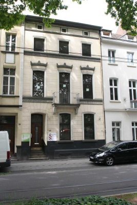 Smarter Wohnen! Gemütliche 2-Zimmer-Wohnung in einem Jugendstilhaus von 1908. Krefeld-City!