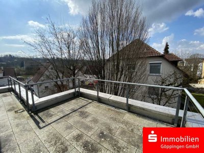 Sofort beziehbare 2-Zimmer-ETW mit Dachterrasse und TG-Stellplatz!!!