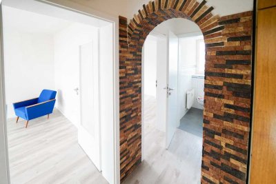 Renovierte 4,5 Zimmer Wohnung mit Balkon und tollem Weitblick