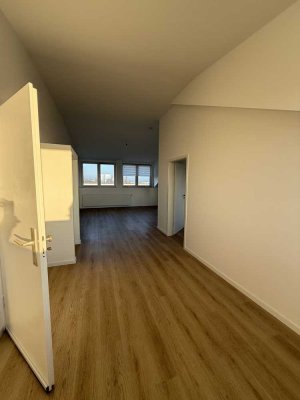 Exklusive, modernisierte 3-Zimmer-Wohnung in Frechen