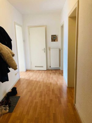 2 Zimmer + Wohnküche (EBK mgl.), Balkon, Bonn-Weststadt! Ideal für Paar.