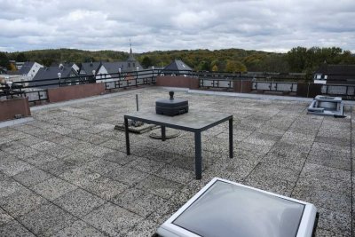 125 qm 3-Zimmer Wohnung mit Dachterrasse und Wintergarten im 3.OG – teilmöbliert in Fettehenne