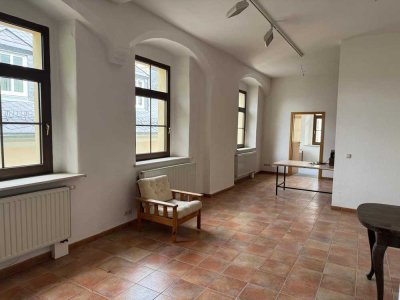 Große Wohnung im Stadtzentrum von Annaberg mit Einbauküche