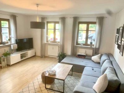 CHICE 2-ZIMMERWOHNUNG LANDSHUT-HOFBERG                  (teil- oder vollmöbliert)