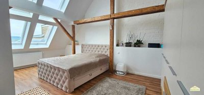 Herrliche, kernsanierte 4-Zimmer-Altbauwohnung im Dichterviertel mit EBK