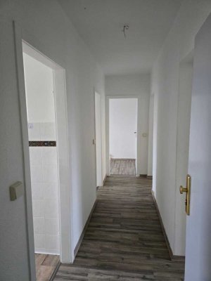 Umzugsbonus*! 3 -Raumwohnung mit Tageslichtbad in Hainichen!