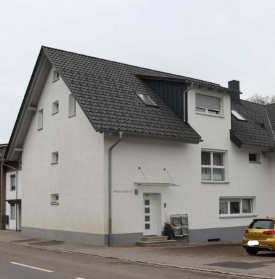 Mehrfamilienhaus: mit 3 Wohneinheiten und einer solider Rendite