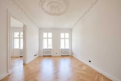 Friedenau Kiezlage: 3-Zi Altbau Unikat, Erstbezug, Balkon, Eckzimmer, Fischgrät, Stuck, Provi.frei