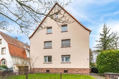 Hanau-Rosenau: Vermietetes Dreifamilienhaus in Toplage mit großem Garten und toller Dachterrasse