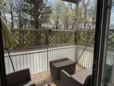 Ruhige Familienwohnung mit Balkon und Carport