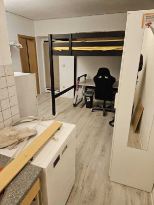 Helle 1 Raum Wohnung mit Balkon und Einbauküche in Jena Nord