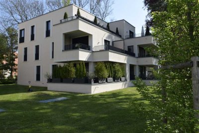 Moderne & exklusive Stadtwohnung mit Einbauküche & großer sonniger Loggia in schöner Parkanlage