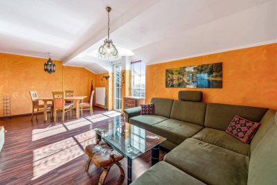 TOP GEPFLEGTE 2-ZIMMER-MAISONETTE-WOHNUNG MIT SÜDTERRASSE UND STELLPLATZ IN HALLWANG
