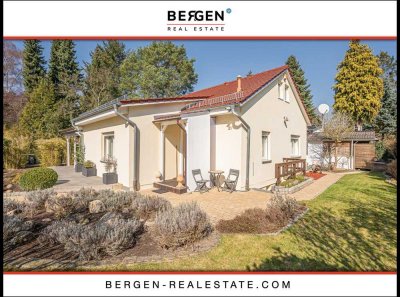 Familienglück in Konradshöhe zwei kernsanierte Bungalows auf großzügigem Sonnengrundstück