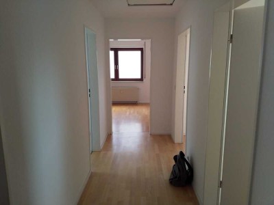 Gepflegte 3-Zimmer Dachgeschosswohnung in Neuhausen auf den Fildern